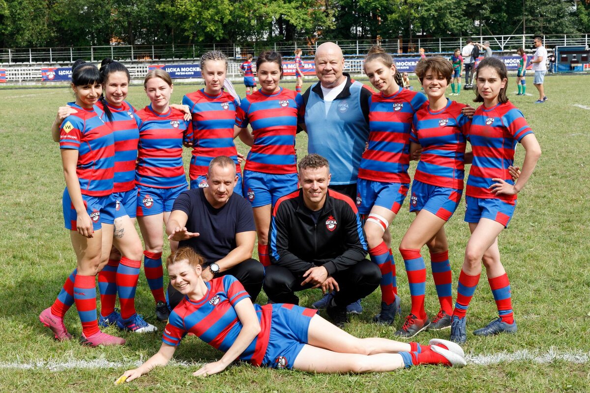 Женская команда, кадр из сериала Регби. Фото из Яндекс.картинки. 