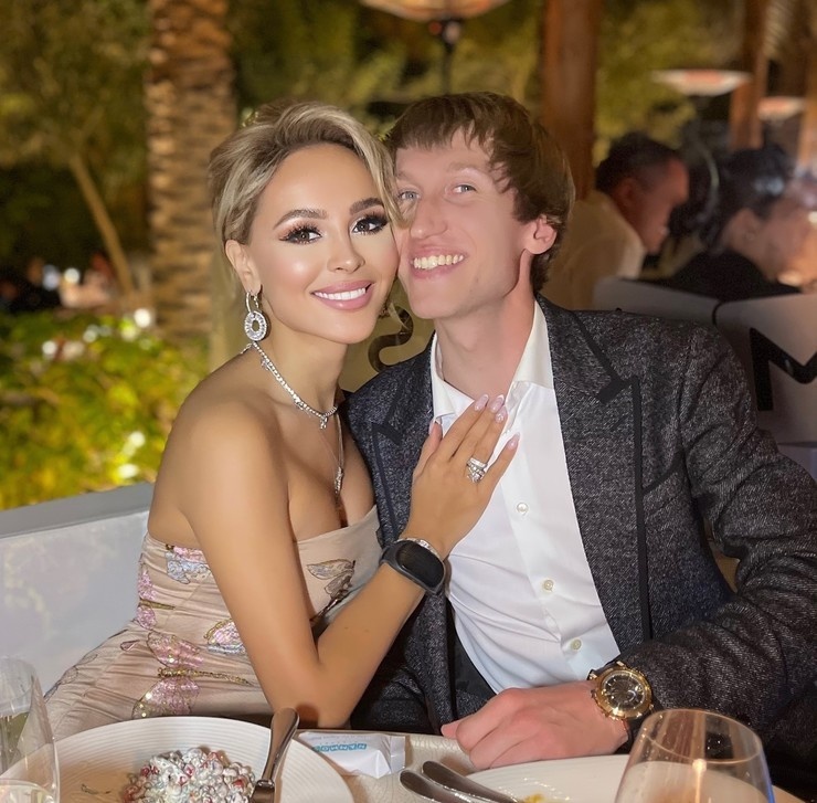 Анна Калашникова с бывшим женихом Иваном Семеновым