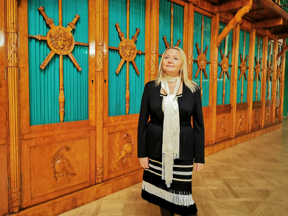 Жанна Швыдкая, писатель, автор книг "Огранка" и "Метаморфоза" декалогии "Гравитация жизни"