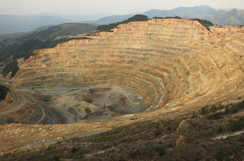 стоковое фото (это НЕ Ою Толгой)