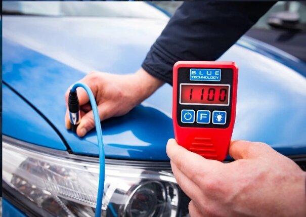 По способу измерений приборы бывают контактные и бесконтактные. В первом случае датчик нужно приложить к исследуемой области. Бесконтактные модели не нуждаются в контакте с поверхностью.