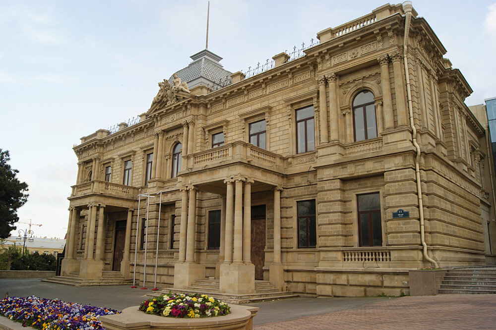 музей искусства баку. музей искусств азербайджана. национальный музей искусств азербайджана в баку. р. национальный музей баку.