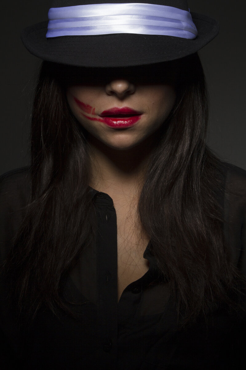 Темные помогают только из-за корыстных побуждений. Помните это. 