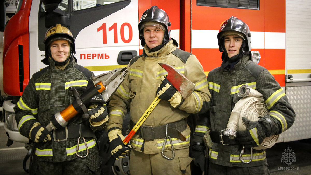 Видео мчс россии. Пожарка в добром. Добрый пожарный. Пожарные сегодня одежда.