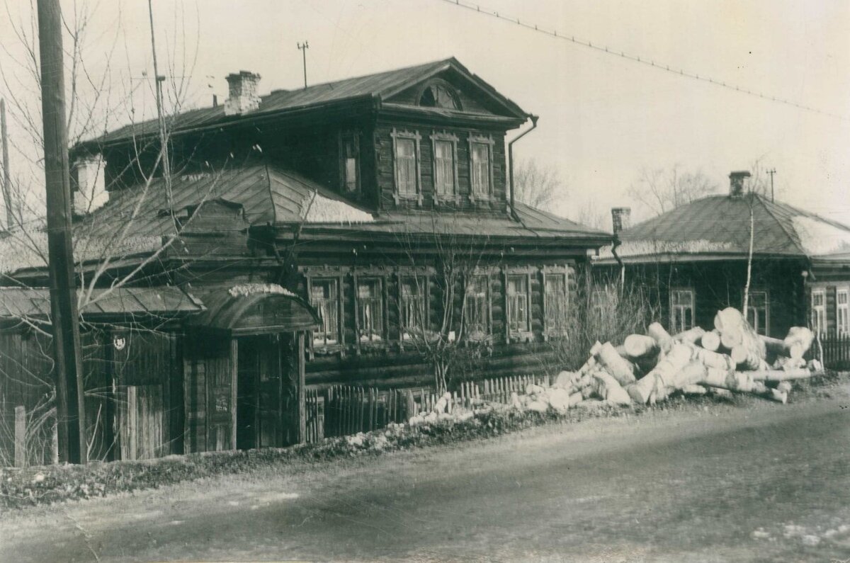 Здание бывшей конторы горводопровода улица В.Черепанова, 35, 1939 год. Фото из архива ООО "Водоканал-НТ".