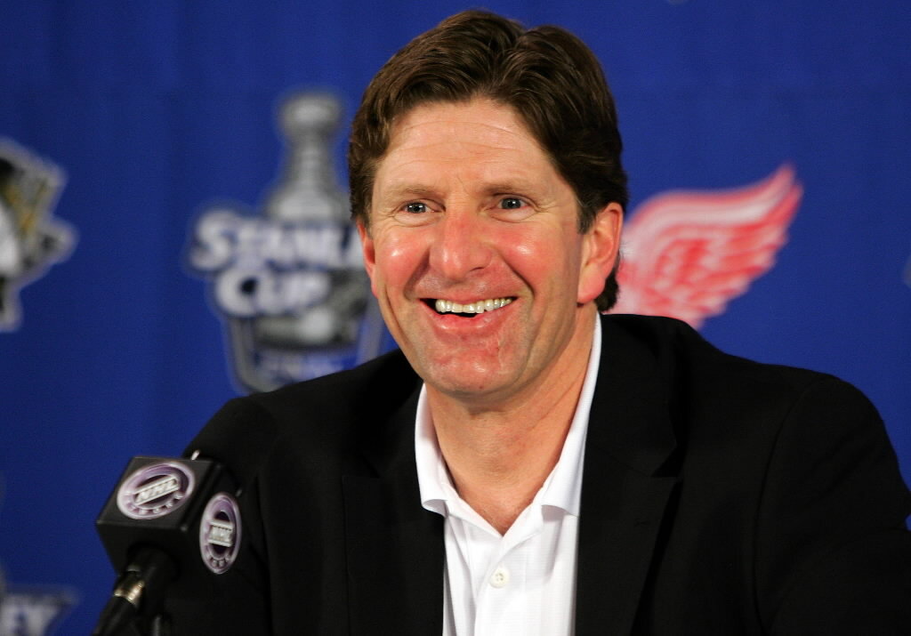 Javier calleja тренер. Великие тренеры. Леонидас цска. Великий тренер. Ади хюттер футболист.