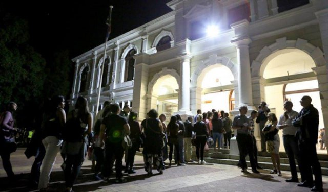 «Ночь музеев» – международное событие, которое проходит ежегодно в 42 странах Европы. Почти 2000 музеев не спят один раз в год, открывая свои двери для всех, кому интересно увидеть музей в необычное время суток.