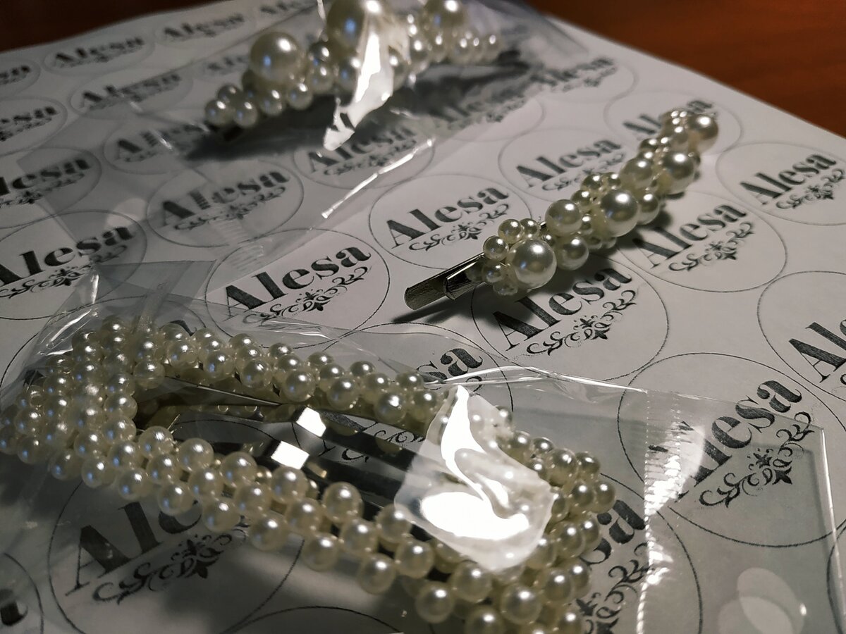 Заколочки в упаковке.