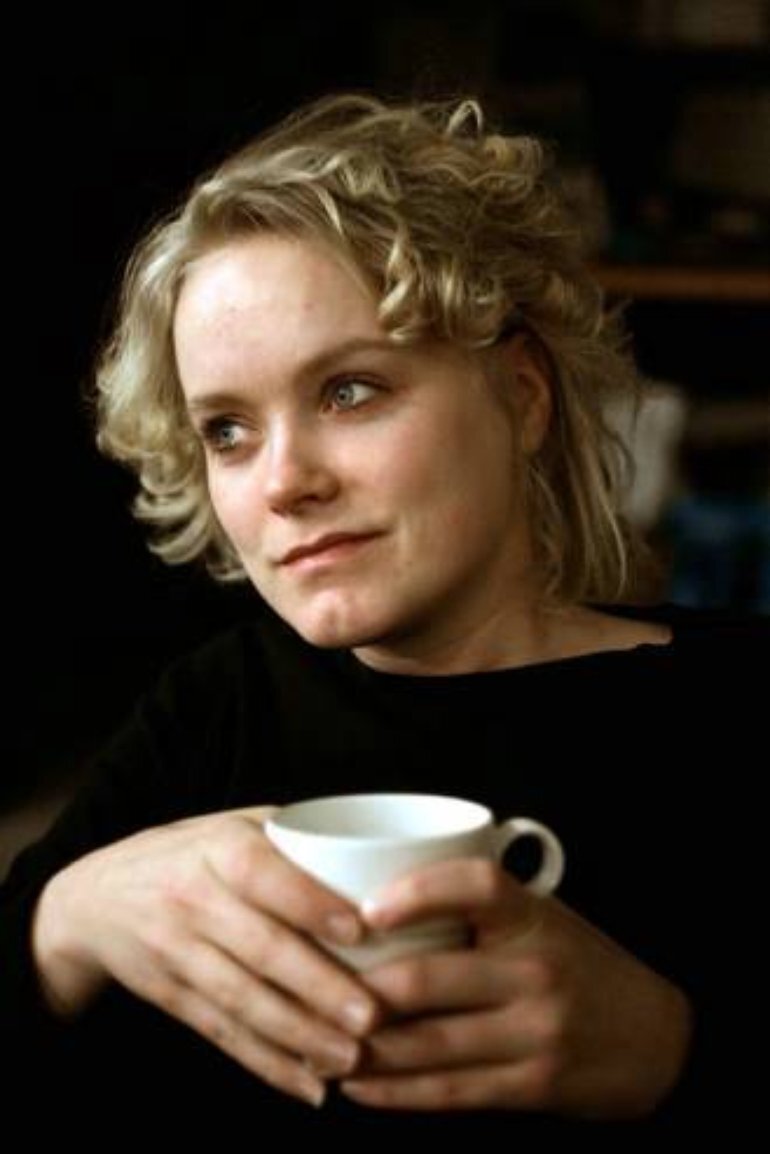 Певица Ане Брюн, исполнившая Koop Island Blues.