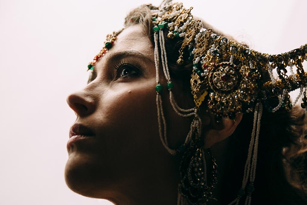 Мата Хари: https://47-653.s.cdn13.com/