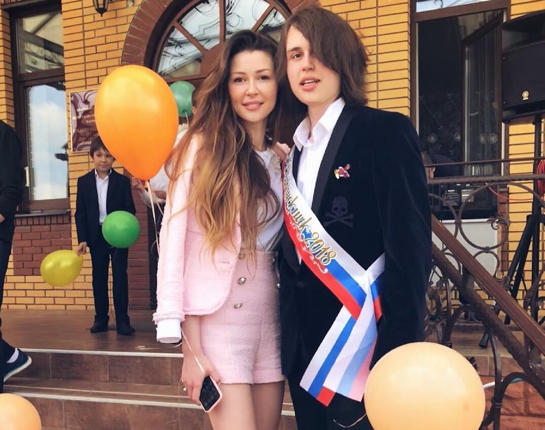Сын и дочь Анастасии Заворотнюк 