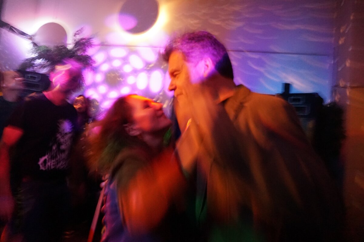  В рокерском клубе на Кайштрассе 