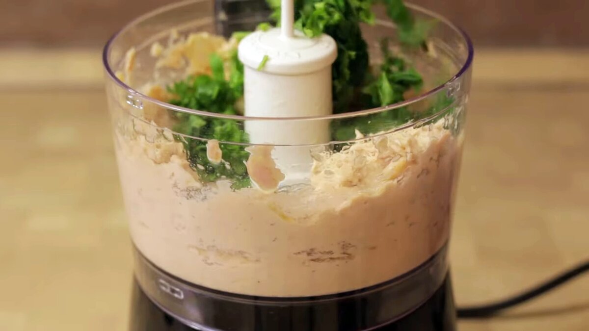 Паштет из фасоли с тунцом