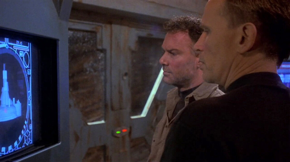 Зачем командование НЭБ присылает в бункер Альянса капсулу со схемой командного бункера?!