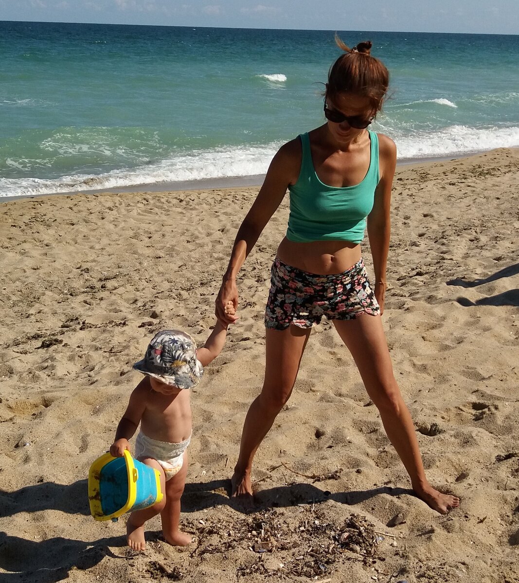 За руку с мамой - и море по колено