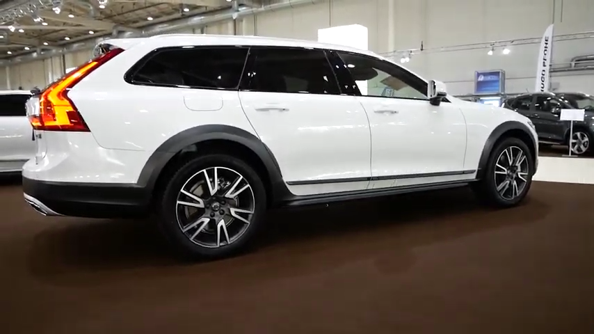VOLVO V90 Cross Country