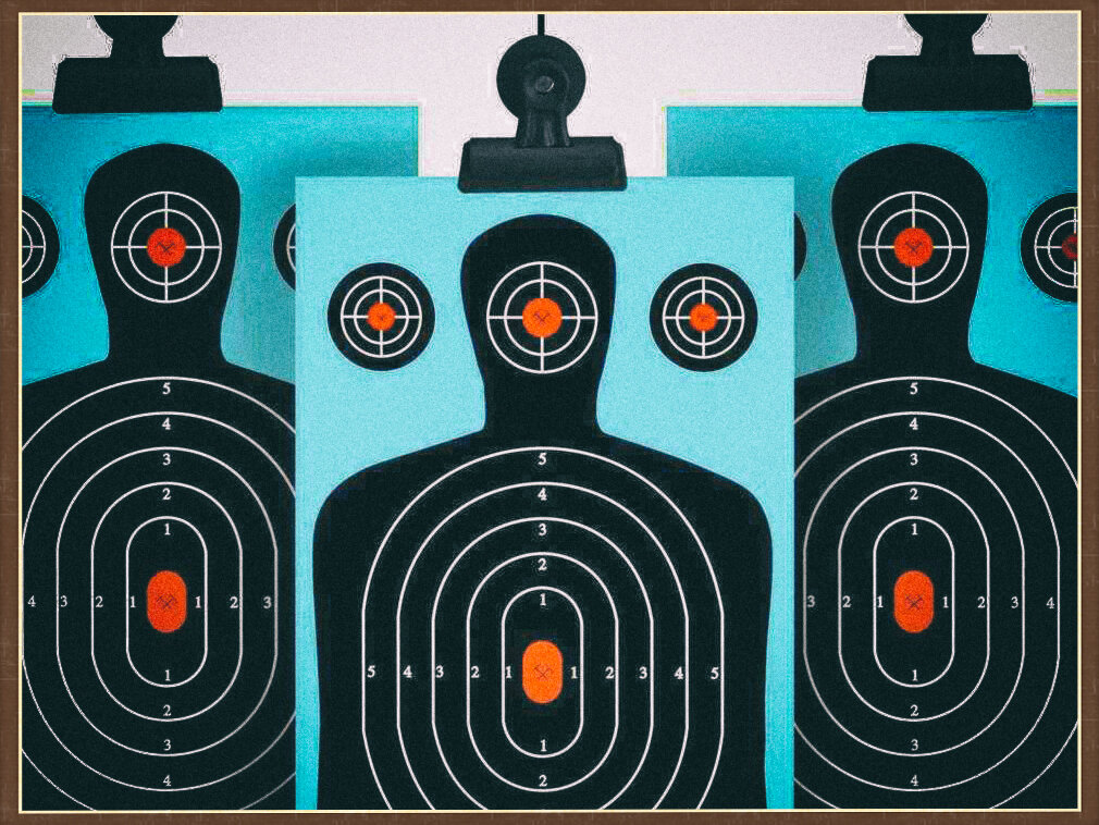 Чем больше мишеней, тем лучше. Главное, чтобы это не выглядело кучкой.