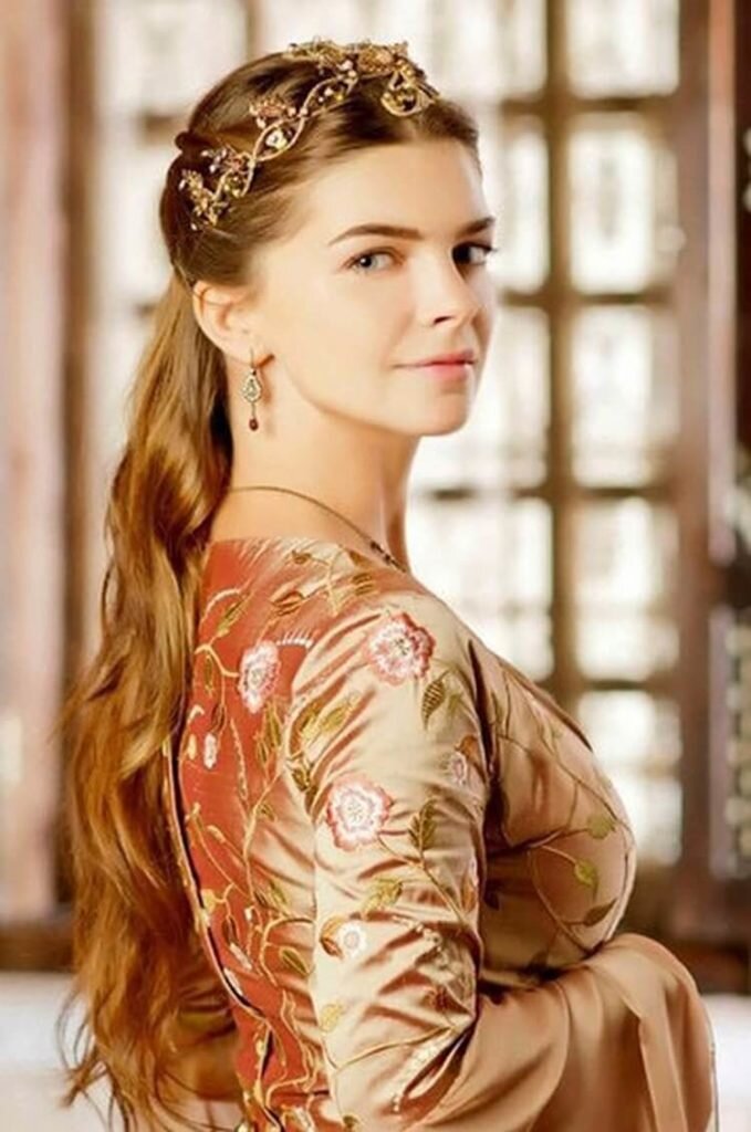 Пелин Карахан