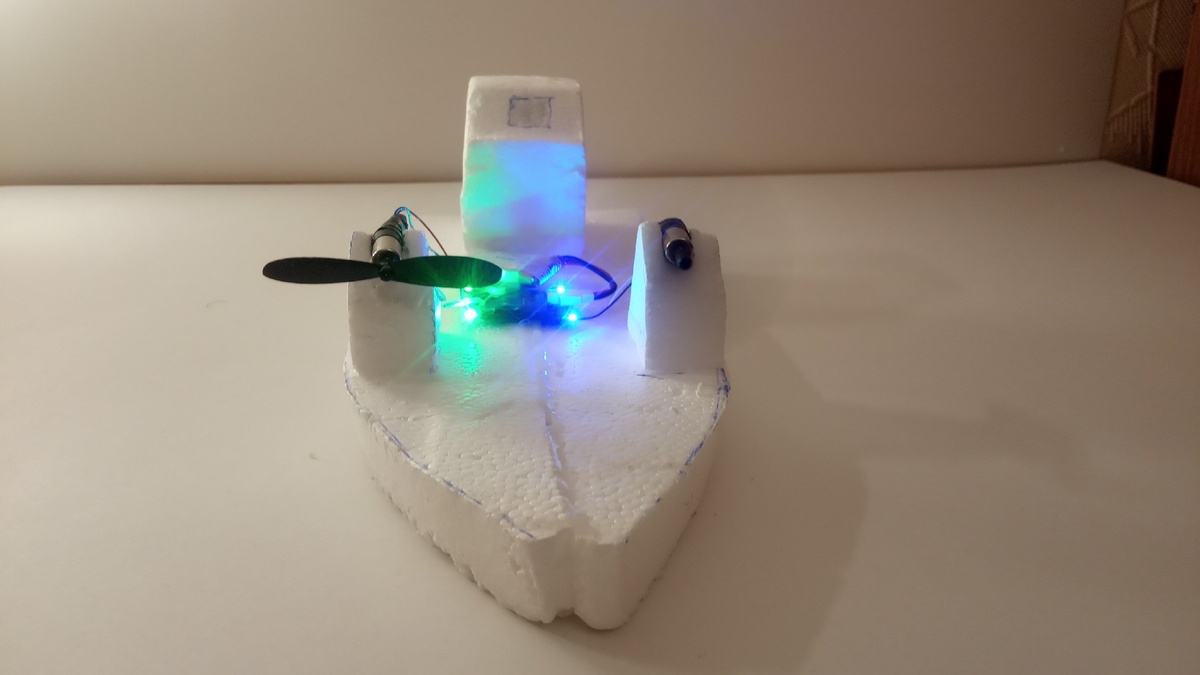 Поделка с сыном. Кораблик из пенопласта