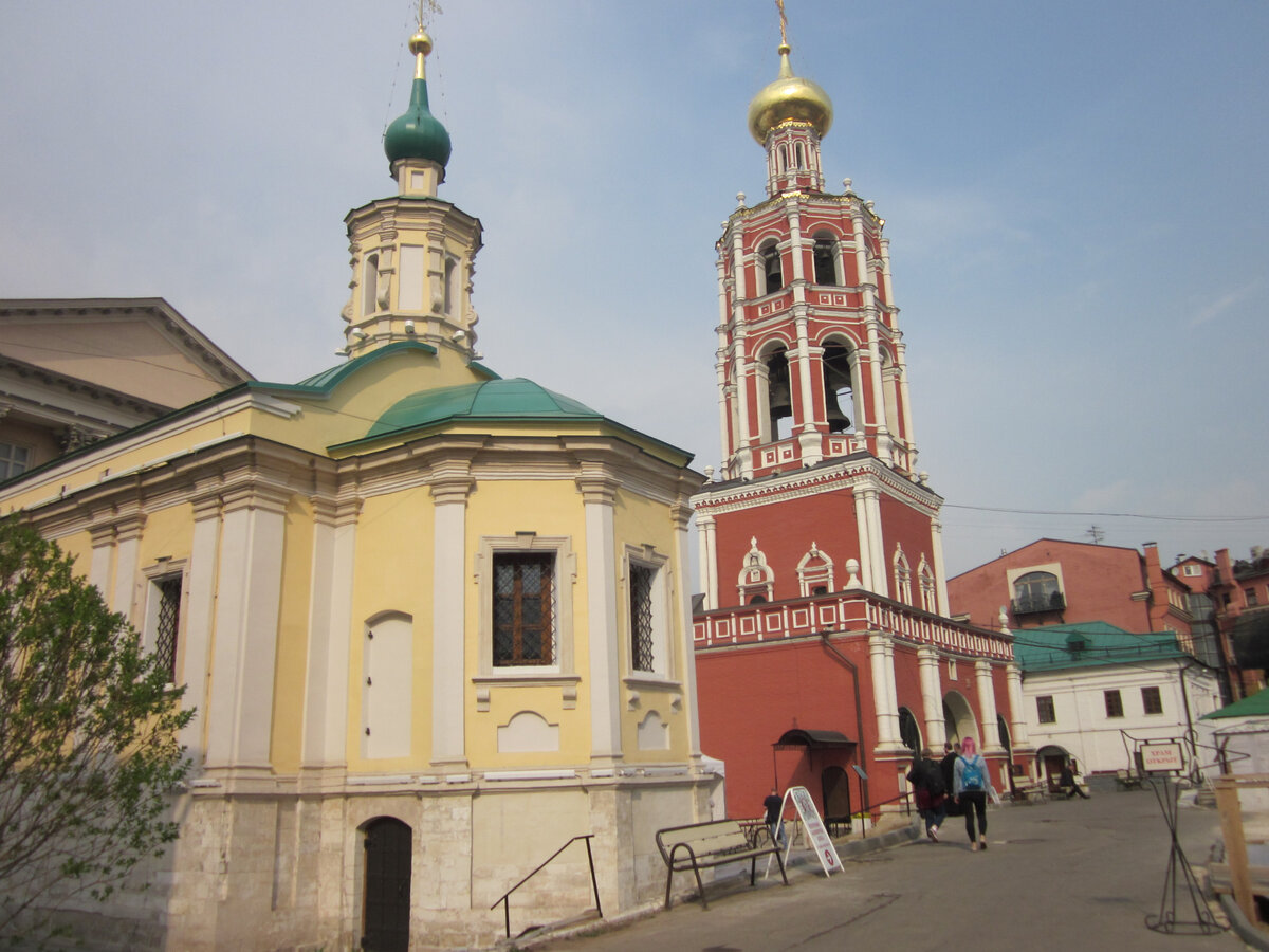 Петровский монастырь.