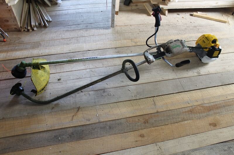 две косы, две труженицы