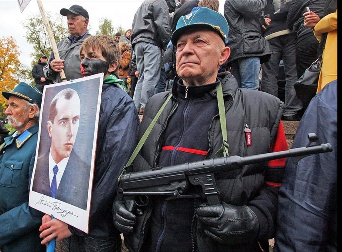 Вот они "ХЕРОИ ВИЛЬНОЙ ЮКРАИНИ"