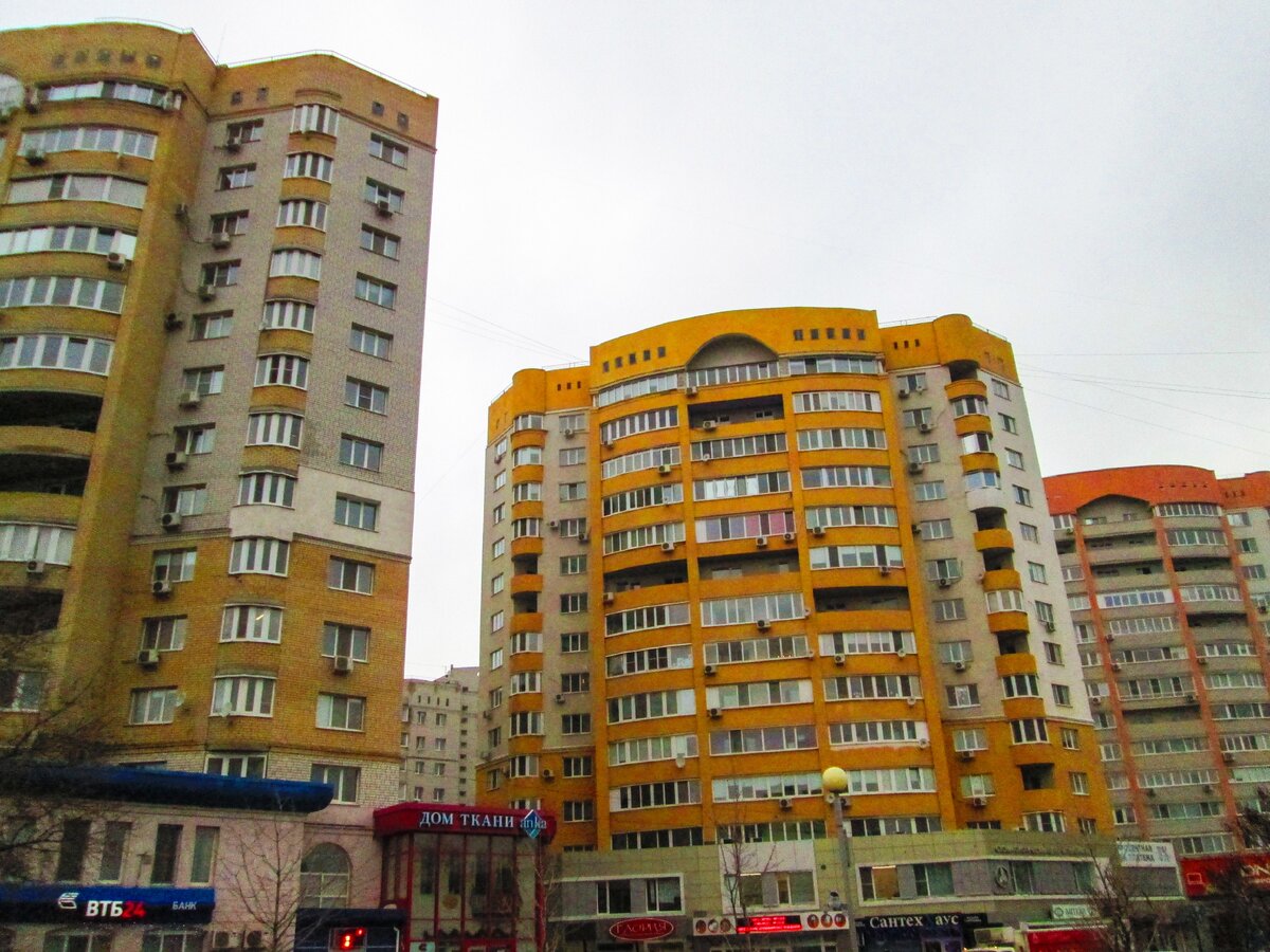 Один из центральных микрорайонов.