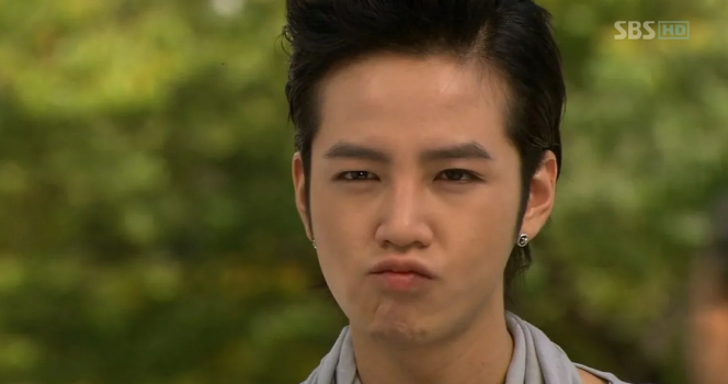 Кадр из дорамы "Ты прекрасен!"