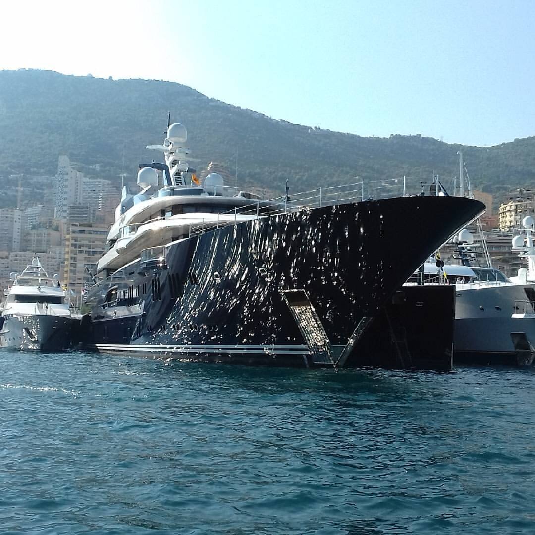 Супер яхты на Monaco Yacht Show