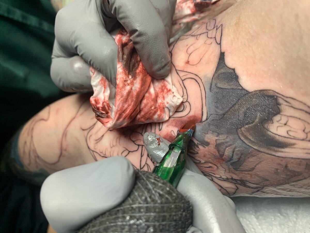 Нет, это не кровь