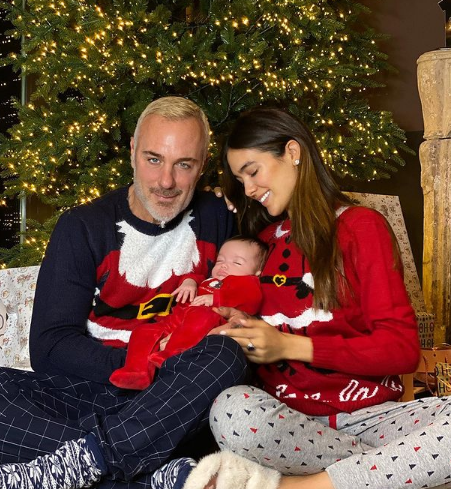 Джанлука Вакии со своей возлюбленной и дочерью