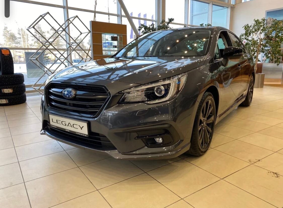 Не смотря на то, что уже вышло 7-е поколение седана Legacy, по России все еще есть так называемые остатки 6-го поколения, которое приехало в нашу страну с 2017го года.