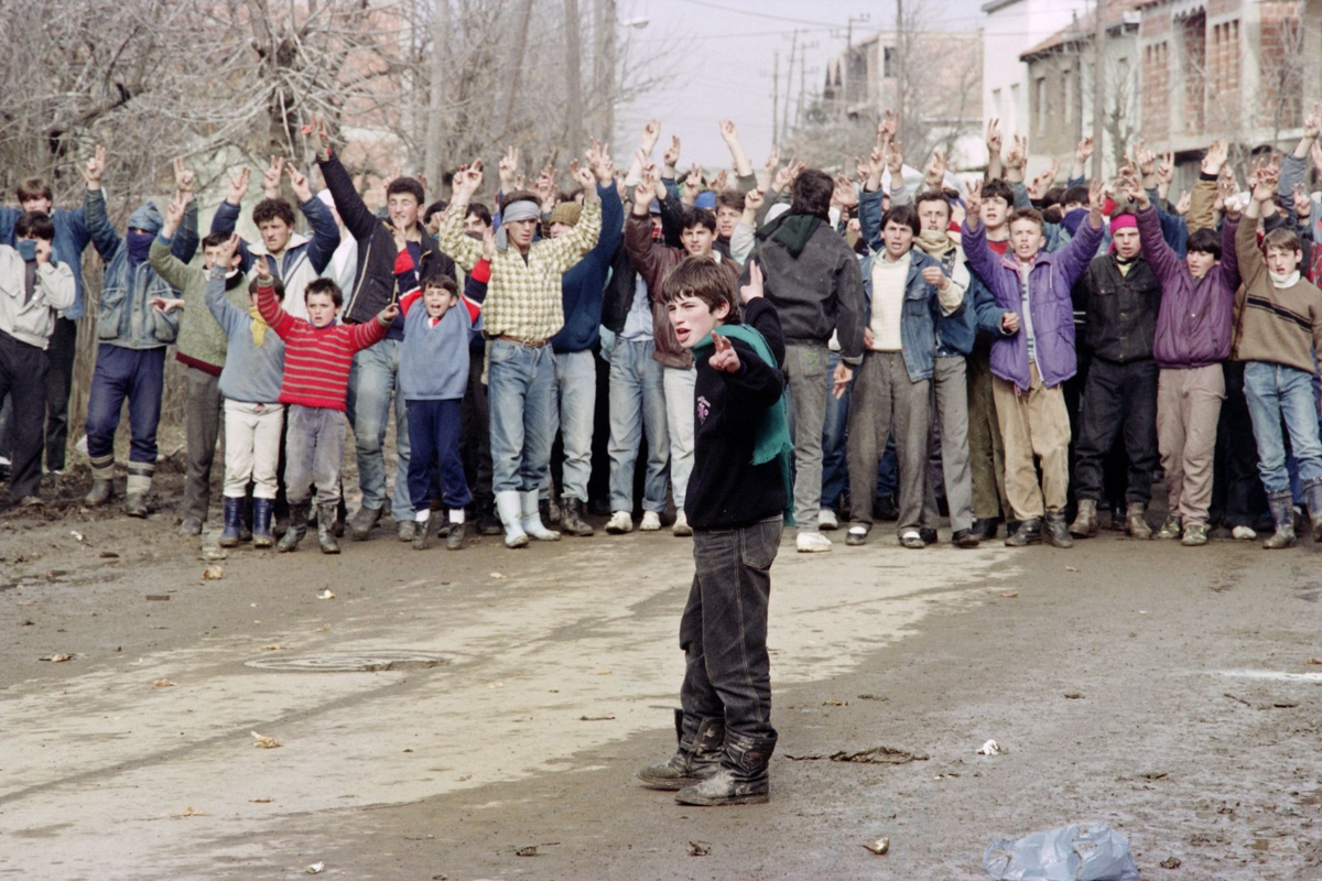 Митинги в Косово 1990. Революция Югославии 1990. Косовские албанцы.