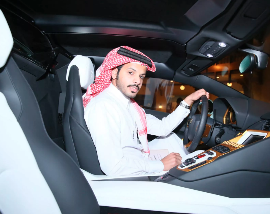 абдурозик шейх. богатая индия. богачи в омане. богачи востока. шейх саудовской аравии золотая ламборджини.