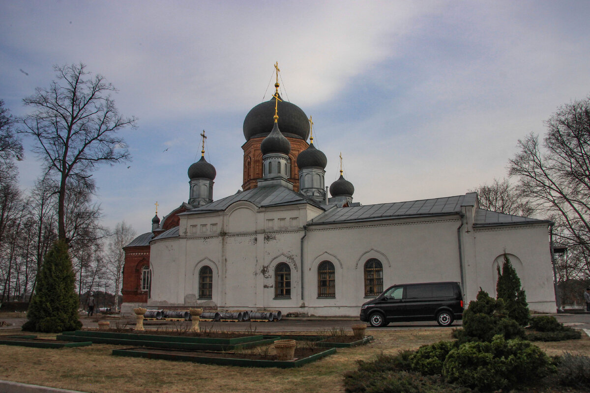 Введенская островная пустынь. На территории пустыни