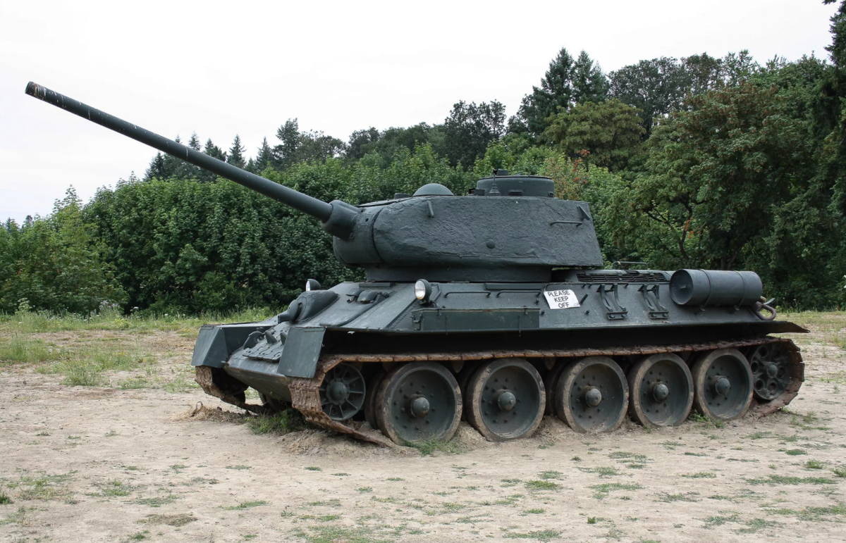 Модернизированный Т-34-85.
