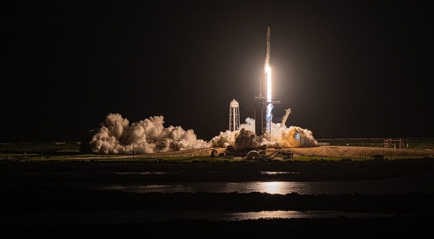 Фото: Falcon 9 взлетает 15 сентября с космическим кораблем Crew Dragon в рамках миссии Inspiration4. © Inspiration4 / Джон Краус.