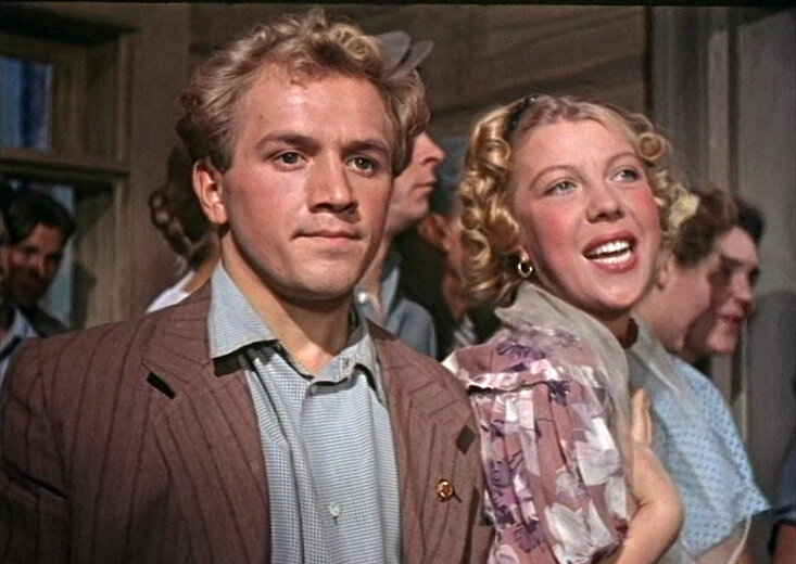 Фото-материалы взяты с источника https://ru.kinorium.com/735035/gallery/