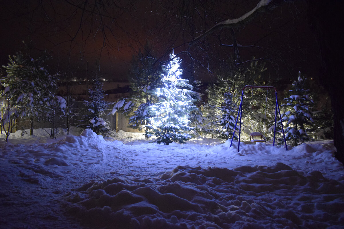 Вот такая зона с Елкой. 