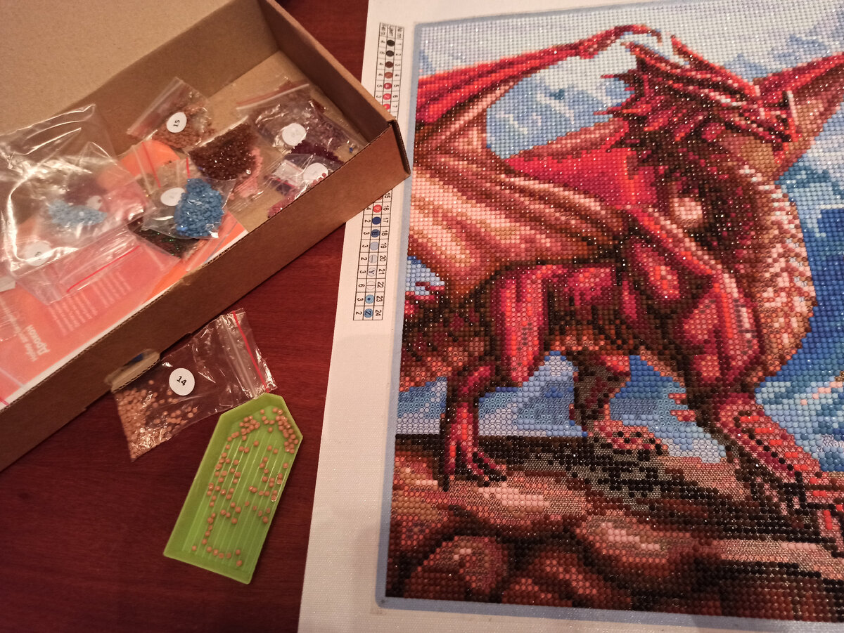 По гороскопу я дракон, да и просто люблю этих животных :)