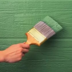 Фасадные краски или краски для внешней отделки стен очень разнообразны и производятся большим количеством производителей как зарубежных, так и российских. Данная статья посвящена не рекламе, поэтому производители озвучиваться не будут, но необходимо знать, что все производители красок хранят свои рецепты, испытывают их много лет. Серьезных, революционных, изменений не привносится. При покупке краски не стоит доверять новым производителям с громкими обещаниями о сверхбольших сроках службы. Лучше ориентироваться на проверенных брендах.