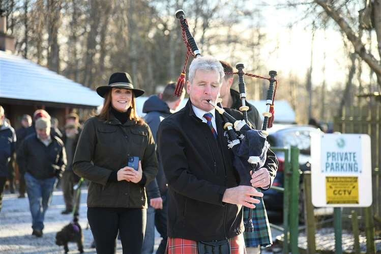 Открытие сезона лососёвой рыбалки поочерёдно состоялось на главных реках Шотландии: Ди, Спей, Твид и теперь очередь дошла до Деверона.