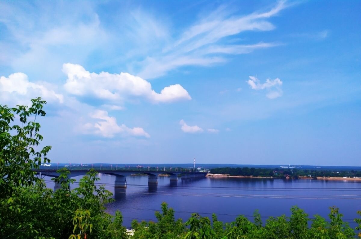    В Перми на Коммунальном мосту образовалась пробка из-за сломавшейся фуры