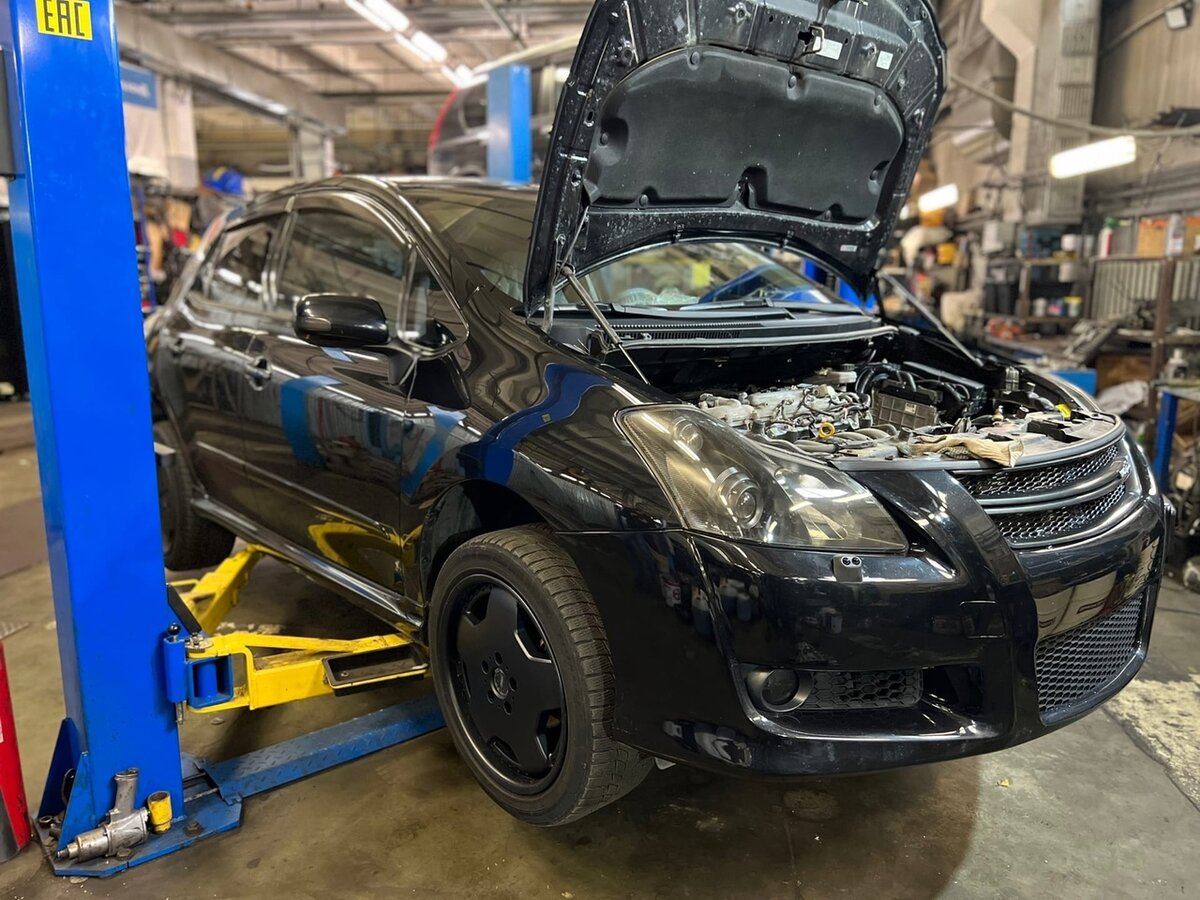 Процесс замены робота у тойоты Аурис. Фото из личного архива.