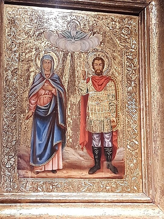 Святые Ф. Стратилат и пророчица Анна. Фотография из личного архива автора