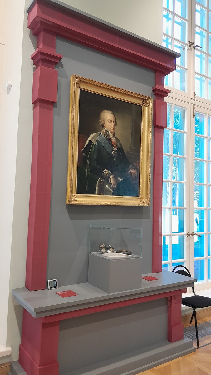  фото автора,  портрет князя Н.Б. Юсупова, Г. Новиков, 1833 год из экспозиции посвященной  коллекции  карет в музее - заповеднике Архангельское