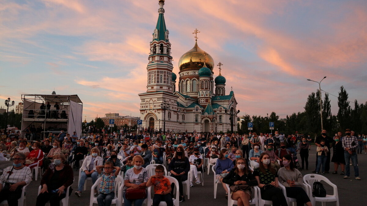     Измененная схема движения транспорта будет действовать с 10:00 25 августа до 17:00 28 августа.