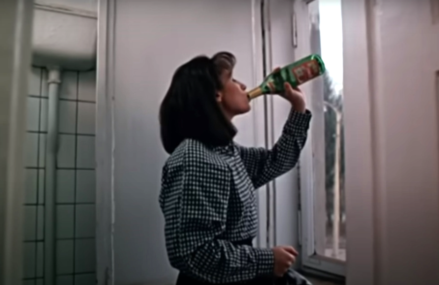 Кадр из фильма "Очень верная жена" (1992), режиссёр Валерий Пендраковский