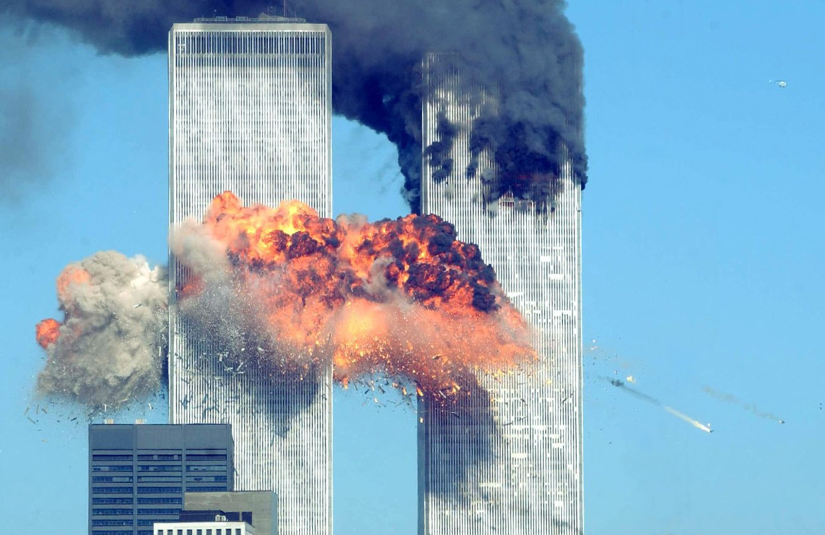 Нападение башен. Башни-Близнецы теракт 11 сентября. Башни Близнецы в Нью-Йорке 11 сентября. Башни ВТЦ 11 сентября 2001. ВТЦ Нью-Йорк 2001.