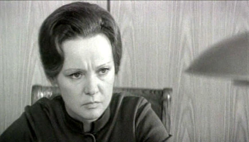 Людмила Гурченко в фильме "Старые стены"